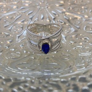 🌸 Swarovski Crystal Ring